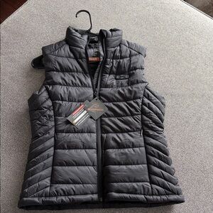 NWT Women's Puffer Heated Vest without battery (can buy online) sz xs